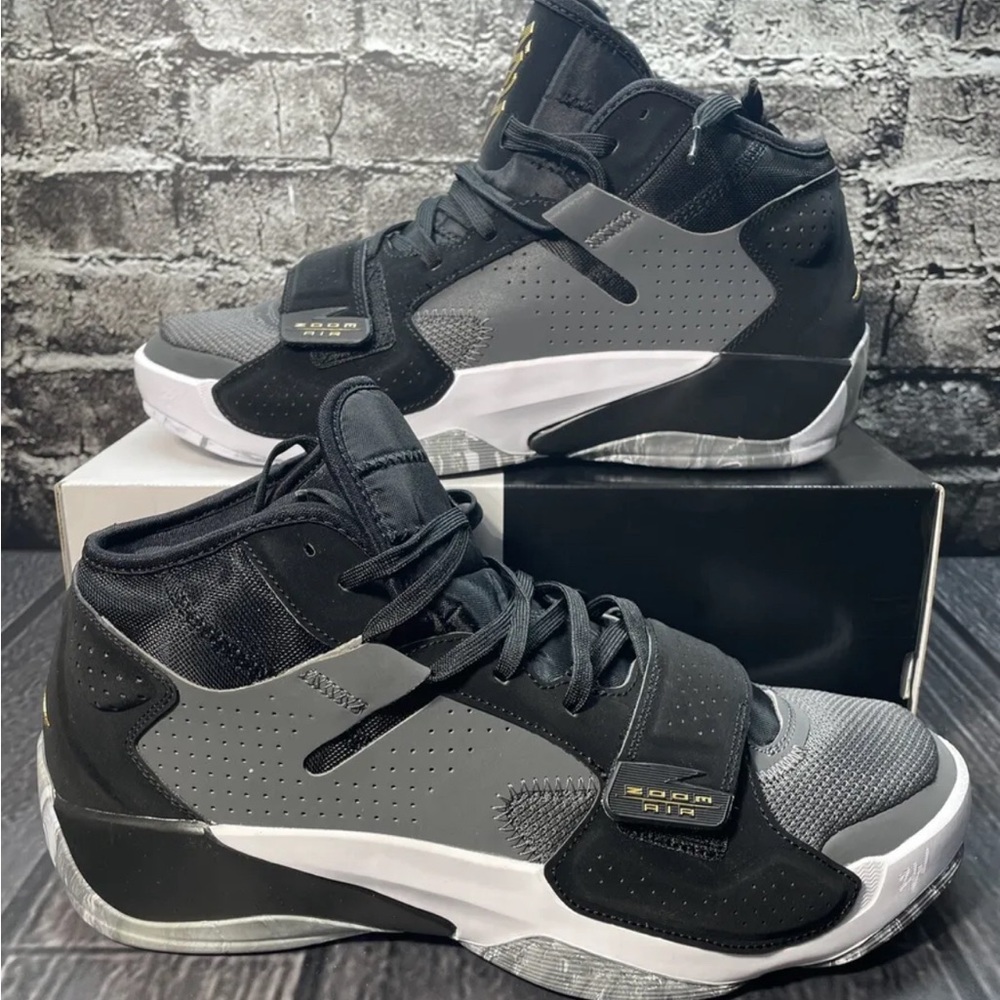 Jordan Zion 2 TB Basketball Mens Size 11.5 Black Metallic Gold “Fits Small”